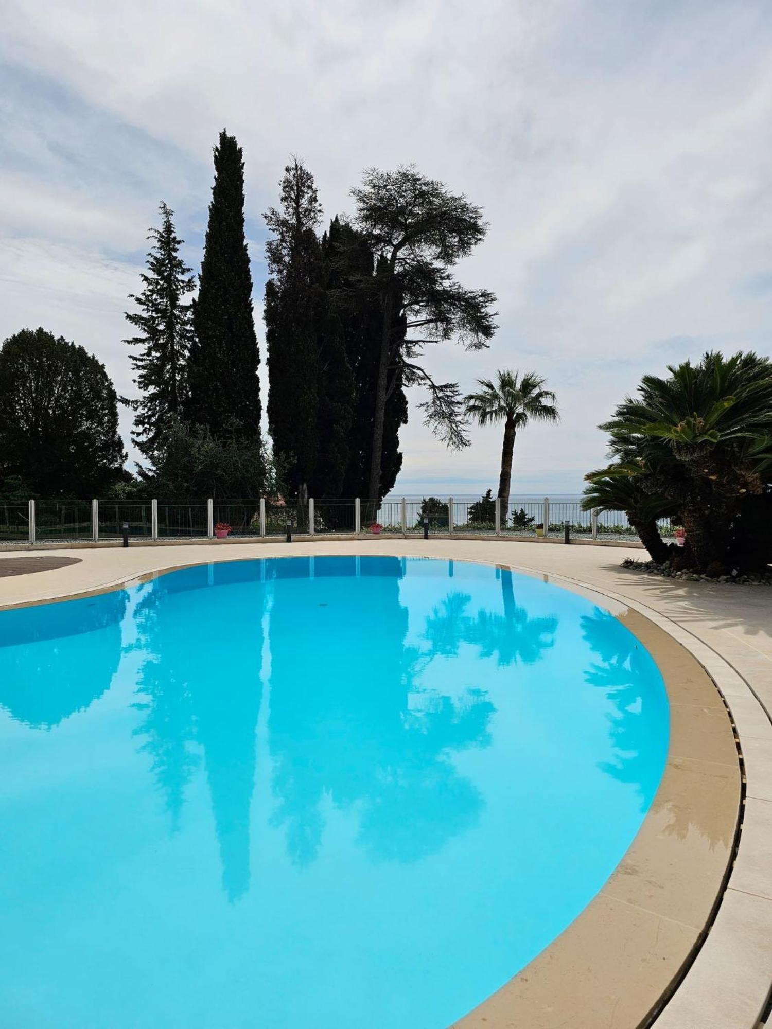 « La Grande Residence » Vue Mer, Piscine Ментона Экстерьер фото